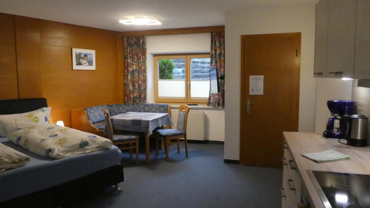Appartements Pfausler Oetz Εξωτερικό φωτογραφία